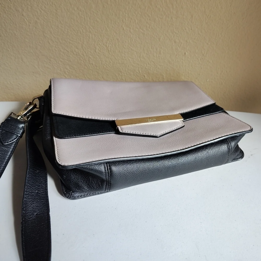 Kate Spade Black & Taupe Pebbled Leather Kaela Crossbody Shoulder Bag Casual